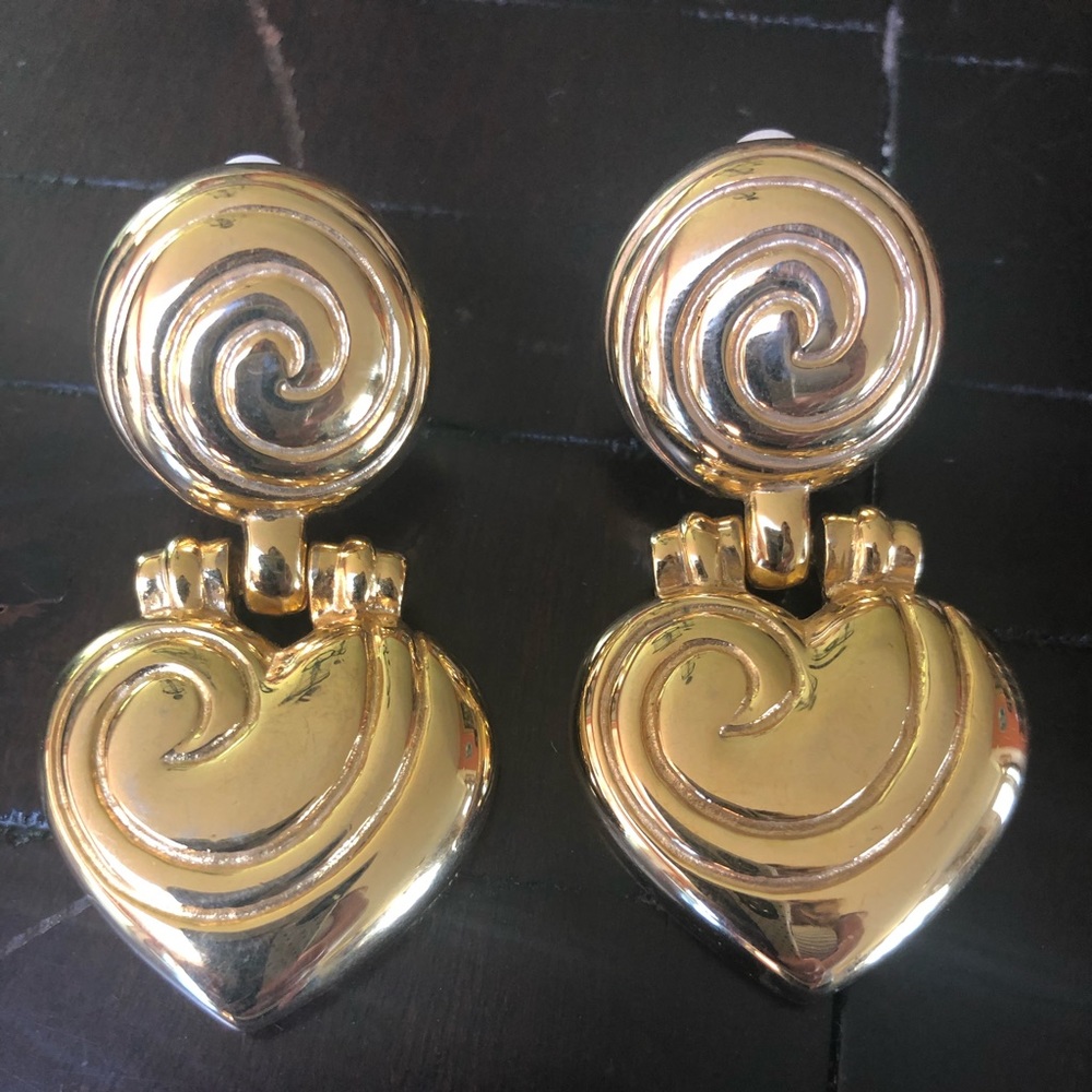 Vintage 1980’s Escada couture earrings. Clip on. Open to offers.
